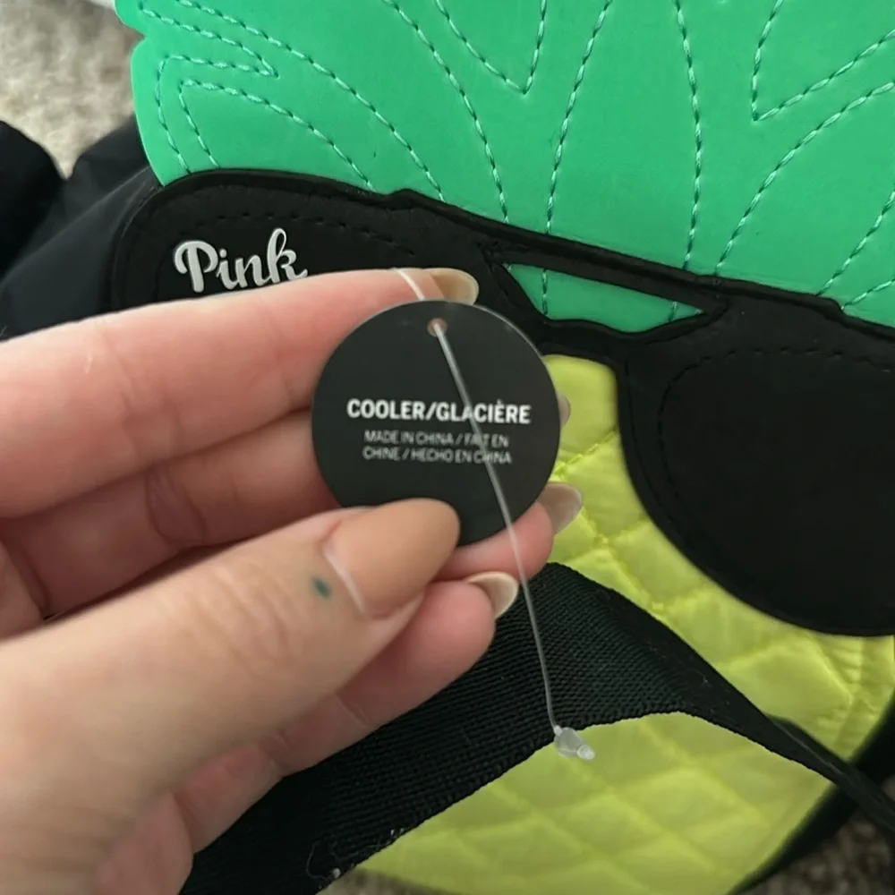 Lot of 2 Items: PINK Nation Black Travel Tumbler & PINK Pineapple Cooler Bag - Picture 7 of 10